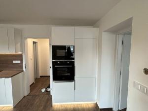 Pronájem bytu 2+kk, Uherské Hradiště - Jarošov, Drahy, 55 m2