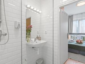 Pronájem bytu 2+kk, Praha - Vysočany, Kolbenova, 60 m2
