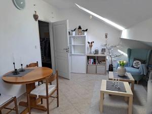 Pronájem bytu 1+1, Liberec, Vrchlického, 41 m2