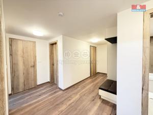 Pronájem bytu 3+kk, Praha, Kolbenova, 98 m2