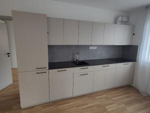 Prodej bytu 3+kk, Strakonice - Strakonice II, Dukelská, 72 m2