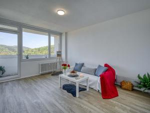 Pronájem bytu 3+1, Chomutov, Seifertova, 69 m2