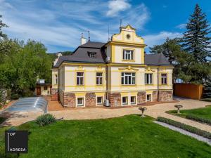 Prodej domu, Karlštejn, 500 m2