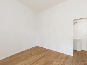 Pronájem bytu 2+kk, Praha - Michle, Pod Stárkou, 40 m2