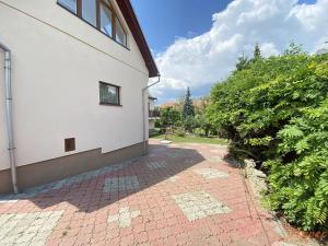 Pronájem rodinného domu, Holubice, Na Čapáku, 165 m2