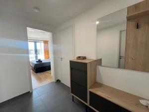 Pronájem bytu 2+kk, Praha, Perucká, 46 m2