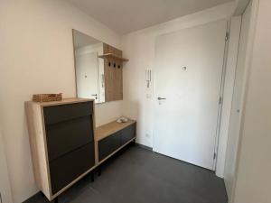Pronájem bytu 2+kk, Praha, Perucká, 46 m2