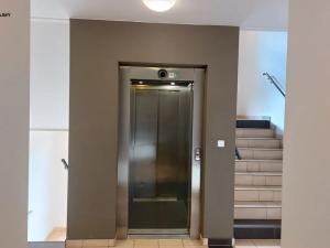 Pronájem bytu 1+kk, Praha - Vysočany, Pod Harfou, 38 m2