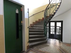 Pronájem bytu 2+1, Praha - Karlín, Vítkova, 79 m2