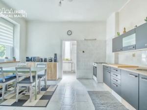 Prodej rodinného domu, Hranice, Hranická, 374 m2