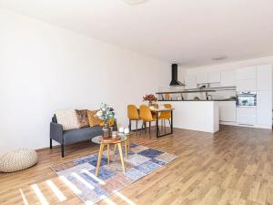 Pronájem bytu 3+kk, Praha - Čakovice, Theinova, 83 m2