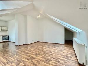 Pronájem bytu 1+kk, Brno, Charbulova, 43 m2