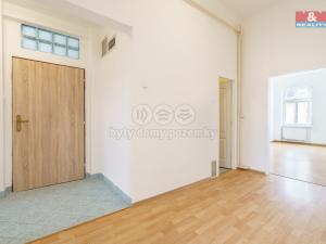 Pronájem bytu 3+1, Karlovy Vary, T. G. Masaryka, 104 m2