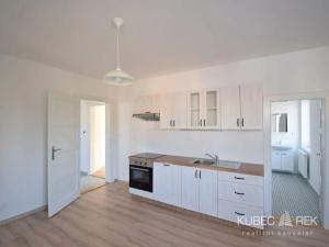 Pronájem bytu 2+1, Tábor, Ojířova, 80 m2