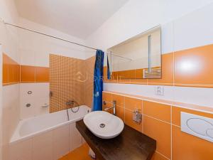 Pronájem bytu 2+kk, Olomouc, Peškova, 59 m2