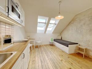 Pronájem bytu 1+kk, Praha - Vršovice, Moskevská, 19 m2