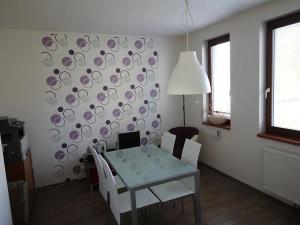 Pronájem bytu 2+kk, Praha, Štúrova, 57 m2