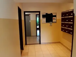 Pronájem bytu 1+kk, Praha - Modřany, Nikoly Vapcarova, 30 m2