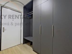Pronájem bytu 1+kk, Praha - Velká Chuchle, Na hvězdárně, 36 m2