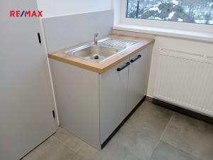 Pronájem skladu, Velké Meziříčí, Karlov, 476 m2
