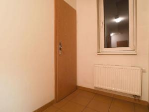 Pronájem bytu 1+kk, Praha - Záběhlice, Na lávce, 37 m2