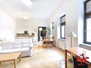 Pronájem kanceláře, Praha - Nové Město, Štěpánská, 71 m2