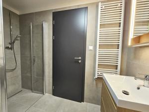 Pronájem bytu 1+kk, Praha - Hloubětín, Poděbradská, 33 m2