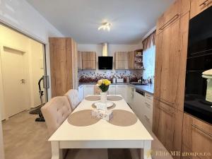 Pronájem bytu 3+kk, Libiš, Za Rybníčkem, 71 m2