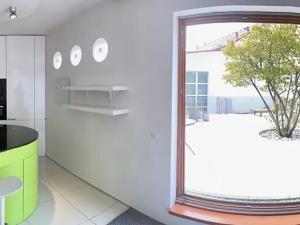 Pronájem bytu 2+kk, Praha - Holešovice, Varhulíkové, 67 m2