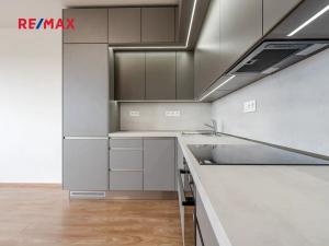 Pronájem bytu 2+kk, Praha - Kamýk, Zimova, 55 m2