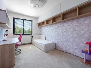 Pronájem bytu 4+kk, Praha - Vysočany, Svatošových, 126 m2