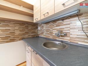 Prodej bytu 2+kk, Aš, Hlavní, 43 m2