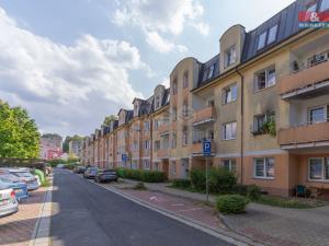 Prodej bytu 2+kk, Aš, Hlavní, 43 m2
