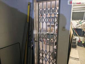 Prodej garáže, Praha - Košíře, Zahradníčkova, 40 m2