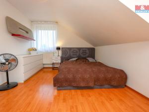Prodej rodinného domu, Dolany, 235 m2