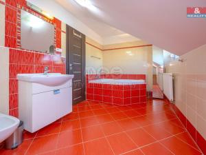 Prodej rodinného domu, Dolany, 235 m2
