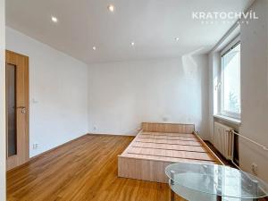 Pronájem bytu 1+kk, Praha - Letňany, Místecká, 25 m2