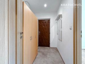 Pronájem bytu 1+kk, Praha - Letňany, Místecká, 25 m2