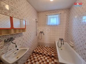 Prodej obchodního prostoru, Píšť, 180 m2