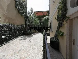 Pronájem bytu 2+kk, Praha - Malá Strana, Vlašská, 92 m2