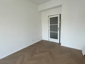Pronájem bytu 2+kk, Praha - Břevnov, Šlikova, 47 m2
