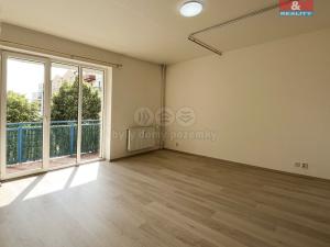 Pronájem bytu 1+kk, Plzeň - Doubravka, Moravská, 44 m2