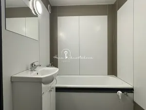 Prodej bytu 3+1, Velešín, Sídliště, 67 m2