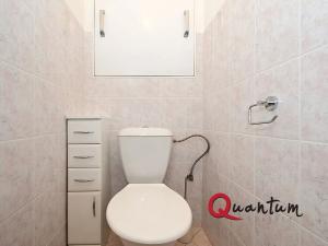 Pronájem bytu 2+kk, Praha - Řepy, Laudova, 45 m2