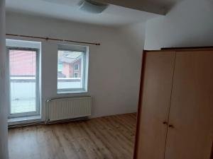 Pronájem pokoje, Praha - Horní Počernice, Náchodská, 16 m2