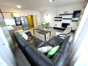 Pronájem bytu 3+kk, Ostrava - Moravská Ostrava, Jantarová, 89 m2