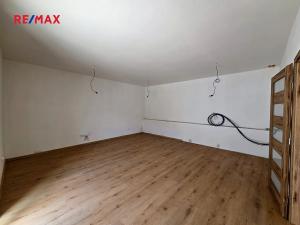 Prodej bytu 2+kk, Třeština, 60 m2