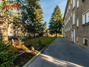 Pronájem bytu 3+1, Praha - Zbraslav, Nezvalova, 56 m2