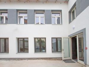 Pronájem bytu 1+kk, Hradec Králové, Šafaříkova, 18 m2