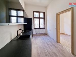 Pronájem bytu 3+1, Karlovy Vary, Západní, 75 m2